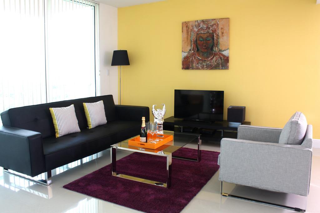 Dharma Home Suites Brickell Miami At One Broadway Номер фото